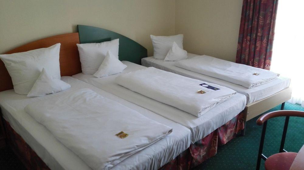 Trip Inn Hotel Dasing-Augsburg Экстерьер фото