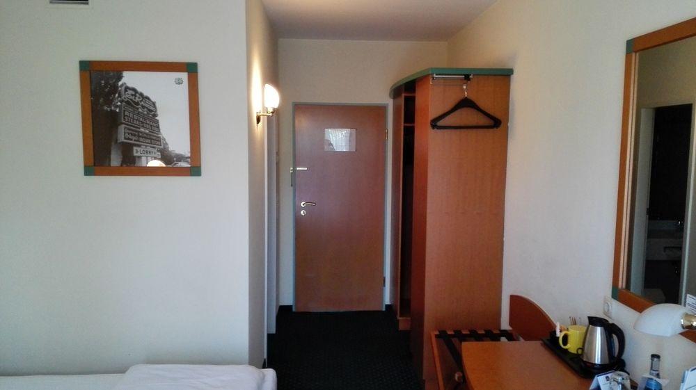 Trip Inn Hotel Dasing-Augsburg Экстерьер фото