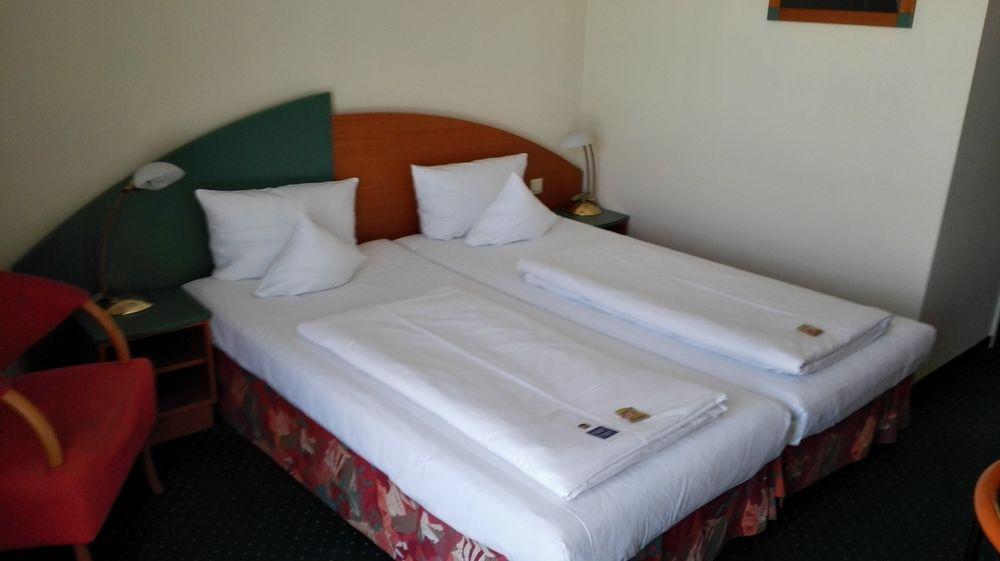Trip Inn Hotel Dasing-Augsburg Экстерьер фото